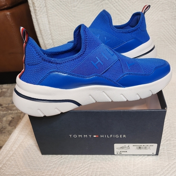 Tommy Hilfiger Blue Fina Slip On Sneakers Women's Size 9 New - Picture 3 of 17
